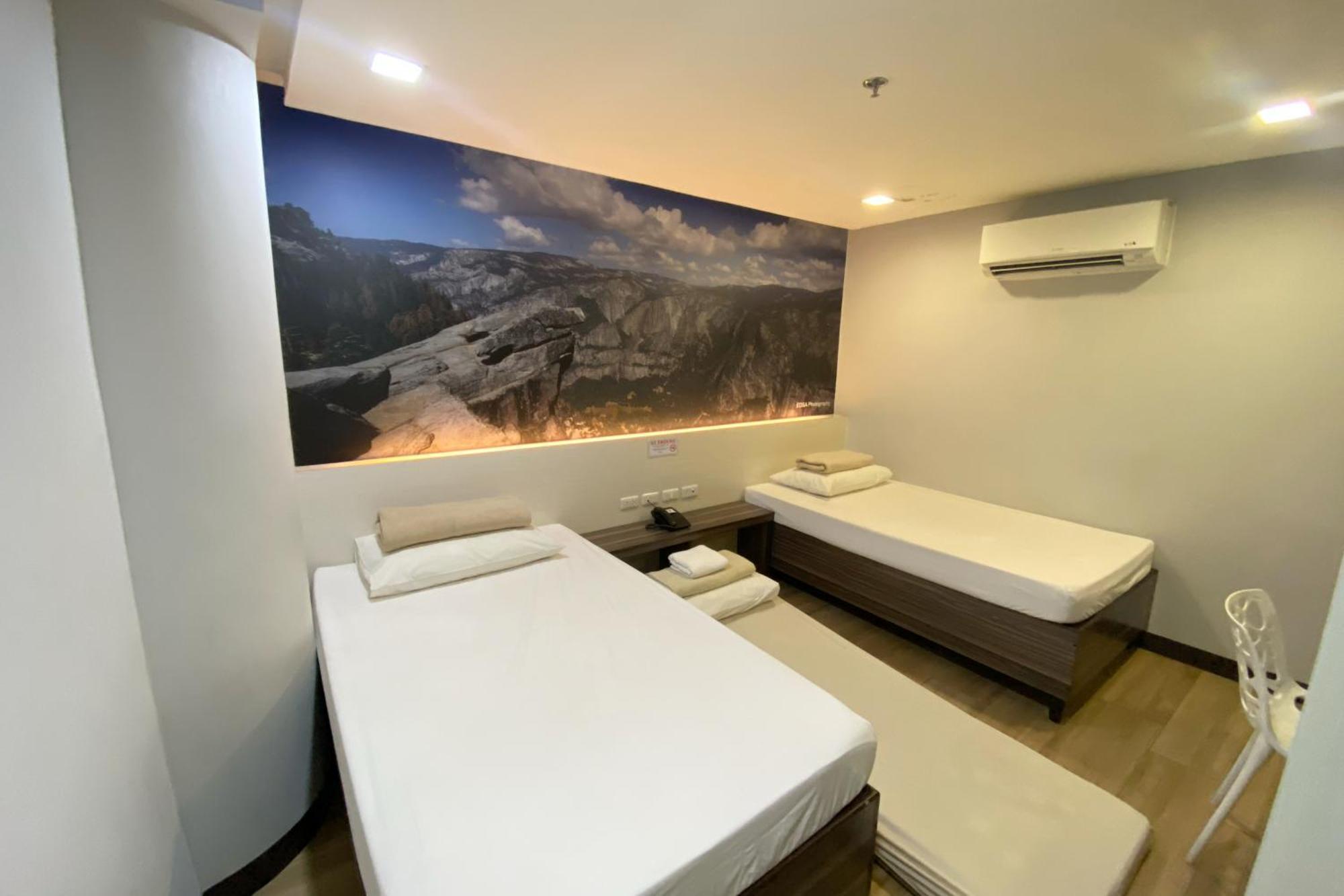 Sugbutel Family Hotel Cebu Powered By Cocotel Exteriér fotografie